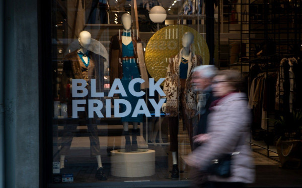Black Friday 2024: Αντίστροφη μέτρηση για την Παρασκευή των μεγάλων εκπτώσεων - Συμβουλές για ασφαλείς αγορές