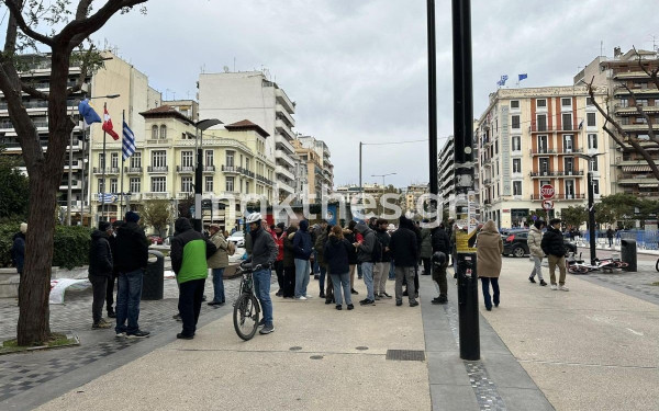 Θεσσαλονίκη: Συγκέντρωση διαμαρτυρίας κατά του Flyover - «Να ακυρωθεί άμεσα» (φωτ.)