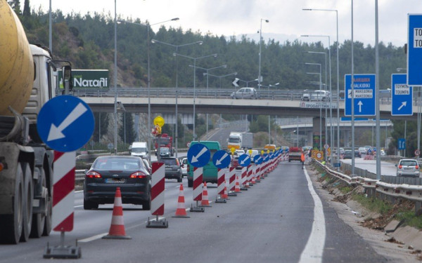 Θεσσαλονίκη: Μεγάλο μποτιλιάρισμα στον περιφερειακό μετά από τροχαίο