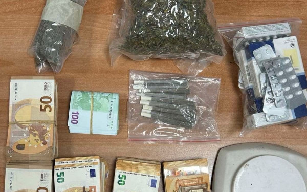 Κιλκίς: Τους έπιασαν στη φάκα με ναρκωτικά και... 55.000 ευρώ