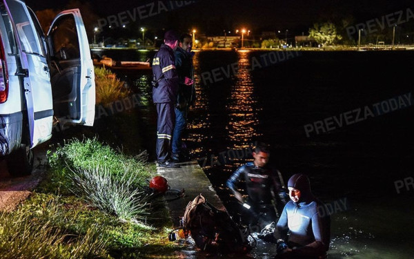 Πρέβεζα: Αυτοκίνητο έπεσε στη θάλασσα - Μία γυναίκα νεκρή