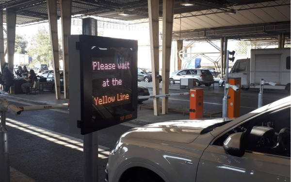 Αναβαθμίζεται με οπτικές ίνες, μπάρες και γεφυροπλάστιγγα το Τελωνείο των Ευζώνων (φωτ.)