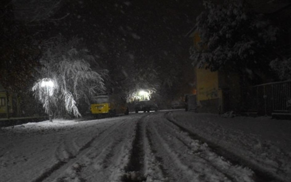 Θεσσαλονίκη: Στα λευκά ντύθηκαν τα ορεινά - Το έστρωσε στη δυτική Μακεδονία (βίντεο & φωτ.)