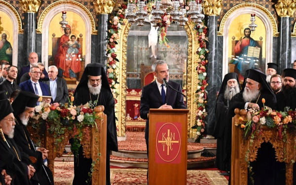 Ζέρβας για ενθρόνιση Φιλόθεου: Το έργο σας σε αυτή την ιστορική Μητρόπολη να είναι θεοφιλές. Και η ποιμαντορία σας «φιλόθεη»