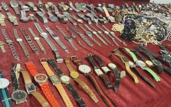 Θεσσαλονίκη: Πώς δρούσε σπείρα που ξάφριζε σπίτια - Δείτε τα κλοπιμαία (φωτ.)