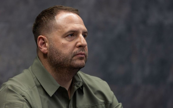 Αμερικανοί και Ουκρανοί θα συναντηθούν στο εγγύς μέλλον, λέει ο προσωπάρχης του Ζελένσκι