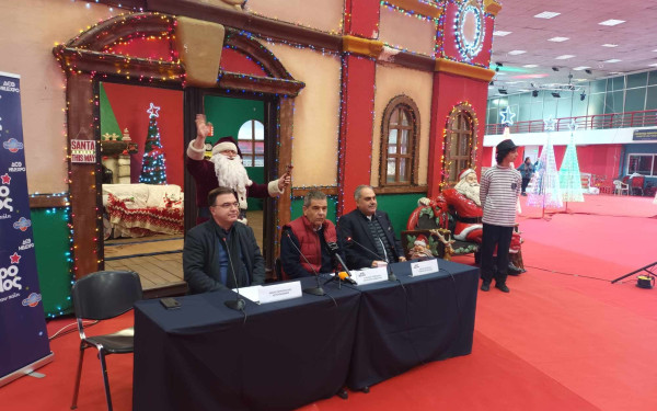 Θεσσαλονίκη: Ο «Αστερόκοσμος» ανοίγει τις πύλες του και χαρίζει την μαγεία των Χριστουγέννων σε μικρούς και μεγάλους