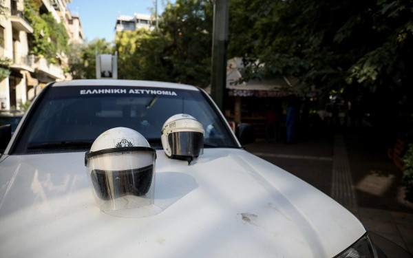 Θεσσαλονίκη: Απόταξη για τον αστυνομικό που καταδικάστηκε για παράνομη διακίνηση μεταναστών