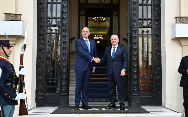 Με τον Τούρκο ομόλογό του συναντήθηκε ο Νίκος Δένδιας (φωτ.)