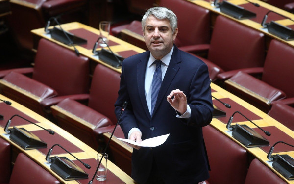 Οδυσσέας Κωνσταντινόπουλος: Διαψεύδει δημοσιεύματα που τον θέλουν να προσχωρεί στη ΝΔ