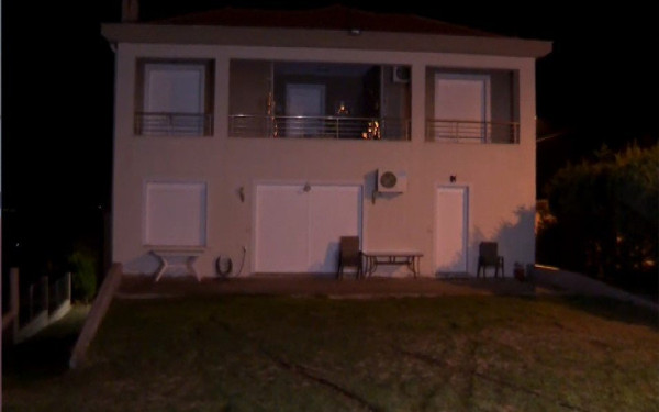 Τραγωδία στη Θεσσαλονίκη: «Τα σκυλιά κυνηγούσαν πολλές φορές κόσμο» λέει ο πρώην σύζυγος της 50χρονης (βίντεο)