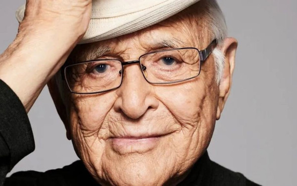 Πέθανε ο «βασιλιάς» των κωμικών σειρών στις ΗΠΑ, Νόρμαν Λιρ