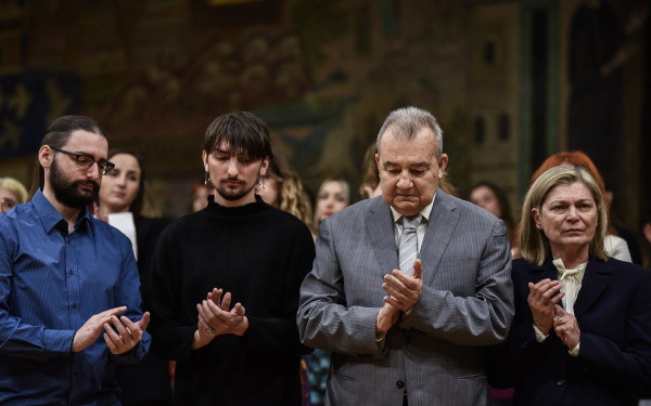 Τέμπη: Το ΑΠΘ παρέδωσε στην Ελπίδα Χούπα και την Εριέττα Μόλχου τα πτυχία τους (βίντεο, φωτ.)