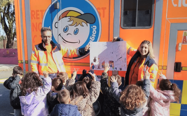 Θεσσαλονίκη: Το «Χαμόγελο του Παιδιού» στο 3ο νηπιαγωγείο Χαλάστρας (φωτ.)
