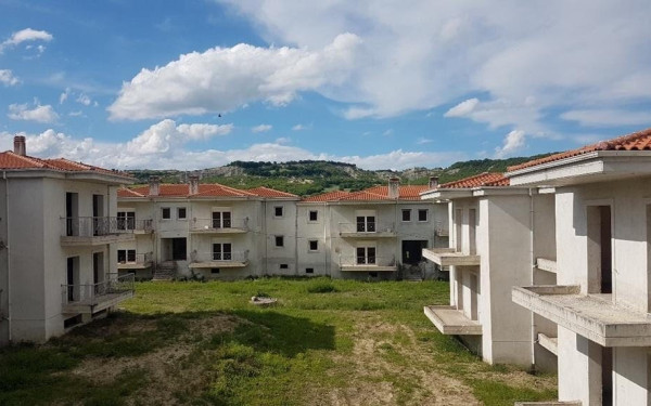 Υπογράφηκε η σύμβαση για 80 εργατικές κατοικίες στα Γρεβενά