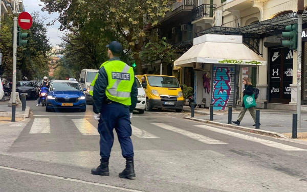 Θεσσαλονίκη: Ούτε 900 παραβιάσεις του ΚΟΚ κατέγραψε η τροχαία σε 24 ώρες