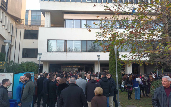 Θεσσαλονίκη: Αναστάτωση στο Πανεπιστήμιο Μακεδονίας από καπνογόνα - Τα μέτρα που θα λάβουν οι πρυτανικές Αρχές (φωτ.)