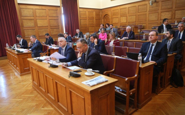 Τραγωδία στα Τέμπη: Συνεδριάζει για τελευταία φορά σήμερα η Εξεταστική - Τα διαφορετικά πορίσματα των κομμάτων
