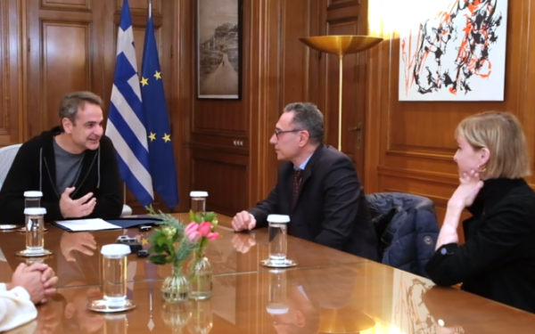 Πανελλήνια Ημέρα Πρόληψης Εγκαυμάτων: Συνάντηση Κυρ. Μητσοτάκη με εγκαυματίες