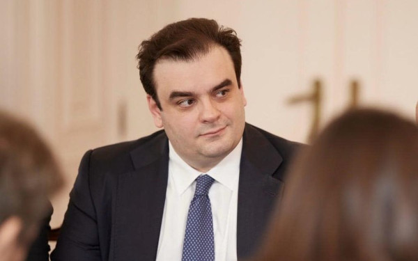 ΣΥΡΙΖΑ προς Πιερρακάκη: Δεν είναι λαϊκισμός να αναδεικνύεις τις υποσχέσεις που δεν έγιναν πράξη