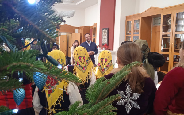 Κάλαντα, ευχές και συγκίνηση στο γραφείο του απερχόμενου δημάρχου Καλαμαριάς, Γ. Δαρδαμανέλη