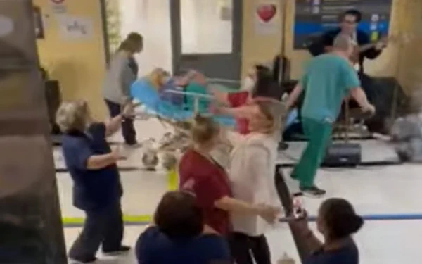 Χριστουγεννιάτικο γλέντι δίπλα σε ασθενείς σε νοσοκομείο της Αθήνας - ΕΔΕ διέταξε ο Χρυσοχοΐδης (βίντεο)