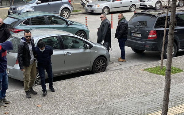 Γυναικοκτονία στην Καλαμαριά: «Να ομολογήσει αν το έκανε» - Σοκαρισμένη η μητέρα του 39χρονου