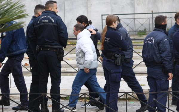 Ξεκίνησε η δίκη για τη 12χρονη στον Κολωνό