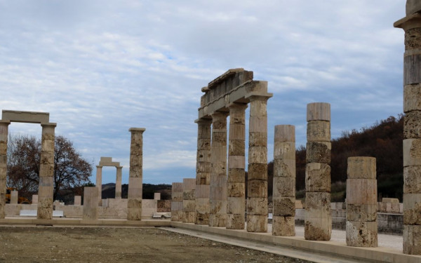 Αιγές: Εγκαινιάζεται σήμερα από τον Κ. Μητσοτάκη ο «Παρθενώνας της Μακεδονίας» - Το μεγαλύτερο οικοδόμημα της κλασικής αρχαιότητας (φωτ.)