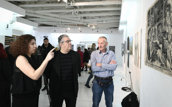 Ο Δημήτρης Κουτσούμπας στην έκθεση «Κάτω από τον ίδιο ουρανό» της θεσσαλονικιώτικης FireArt (βίντεο & φωτ.)