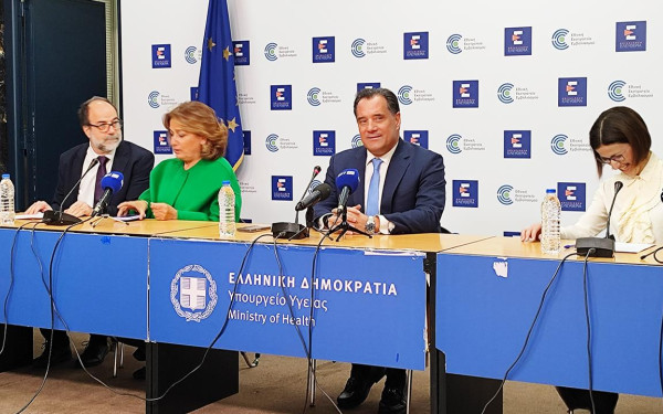 Γεωργιάδης: Διαγραφή προστίμων σε ηλικιωμένους για τον κορονοϊό - Ετήσιος εμβολιασμός ακόμα και σε φαρμακεία