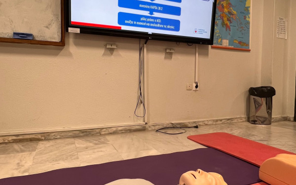 Το Πειραματικό ΓΕΛ Θεσσαλονίκης και το Γυμνάσιο Σερρών εξασκήθηκαν στην ΚΑΡΠΑ