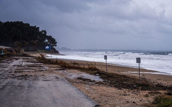  Ζάκυνθος: Κλειστά τα σχολεία αύριο λόγω καιρού και ζημιών