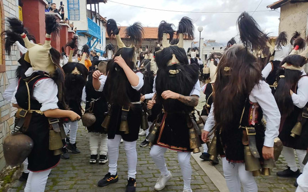 Δράμα: Αναβίωσαν και φέτος τα Μπαμπούγερα στην Καλή Βρύση