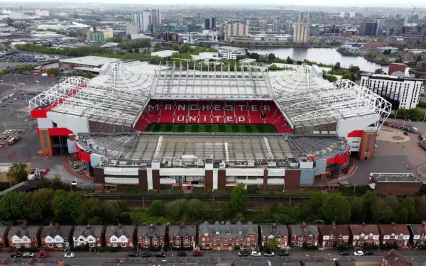 Europa League: Ρουμάνος διαιτητής στην αναμέτρηση Μάντσεστερ Γιουνάιτεντ - ΠΑΟΚ