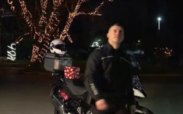 ΕΛΑΣ: Πρωτοχρονιάτικο σποτ με μνεία σε αυτούς που έφυγαν - Δείτε το βίντεο