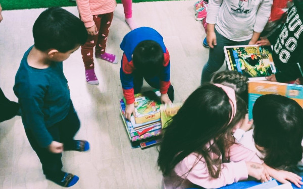 Οι «Νηπιοβιβλιοσκώληκες» της Καλαμαριάς παράδειγμα προς μίμηση