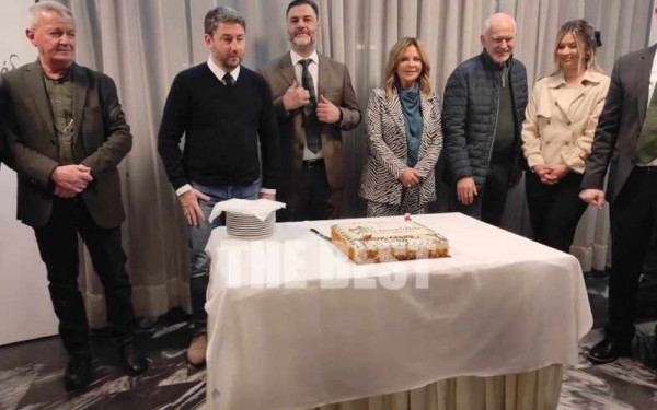 Νίκος Ανδρουλάκης στην Πάτρα: «Έρχονται μεγαλύτερες και σημαντικότερες νίκες για το ΠΑΣΟΚ»