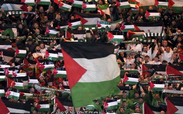 Ο Ισπανός πρωθυπουργός Σάντσεθ εκφράζει τη στήριξή του στους διαδηλωτές υπέρ της Παλαιστίνης