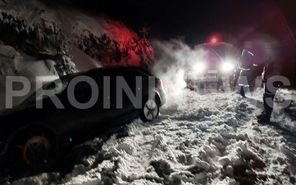 Καβάλα: Πήγαν βόλτα στο Παγγαίο και εγκλωβίστηκαν στα χιόνια (φωτ.)