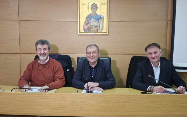 ΠΕΔΚΜ: Όχι και στη μεταβίβαση της αρμοδιότητας για τον καθαρισμό περιφερειακών δρόμων