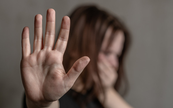 Αλεξανδρούπολη: Bίωνε για 11 χρόνια κακοποίηση από τον πρώην σύζυγό της