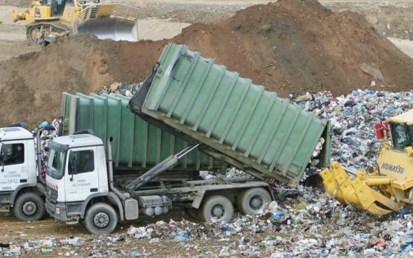 Σε ένα μήνα κατατίθεται στο ΣτΕ η προσφυγή των δήμων για το «χαράτσι» στα σκουπίδια - Σύμμαχός τους η ΚΕΔΕ