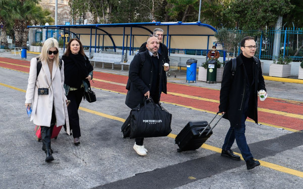 «Σάλπαραν» για Σπέτσες οι πρώτοι βουλευτές του ΣΥΡΙΖΑ - «Έχουμε να πούμε πολλά» (βίντεο, φωτ.)