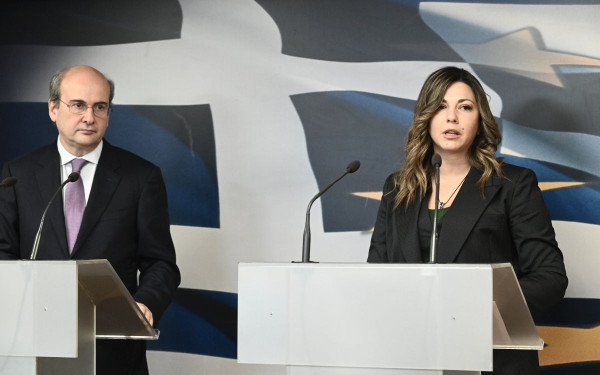 Τα μέτρα στήριξης των νέων οικογενειών: Αυξάνεται από 400 έως 1.500 ευρώ το επίδομα γέννησης