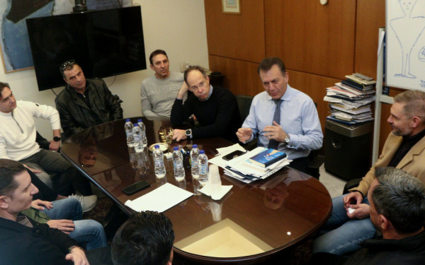 Αισιόδοξα τα μηνύματα από τη συνάντηση Βρούτση - ΠΣΑΠΠ για τα οφειλόμενα σε πρώην ποδοσφαιριστές των Άρη και ΠΑΣ Γιάννινα