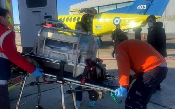 Θεσσαλονίκη: Αεροδιακομιδή βρέφους επτά ημερών στην Αθήνα με συνδρομή του «Χαμόγελου του Παιδιού»