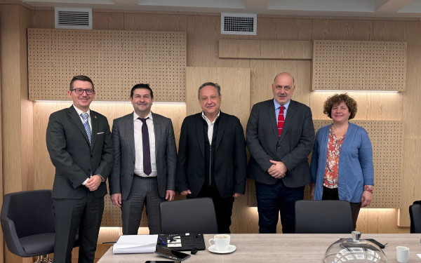 ΕΥΑΘ: Συνάντηση με Αγγελούδη για δημόσιες βρύσες και  τεχνικά έργα ύδρευσης