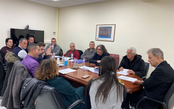 Δυτική Μακεδονία: Σύσκεψη για την αλιεία και οι υποδομές στη λίμνη Πολυφύτου