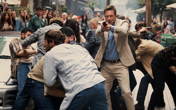 Καταδίωξη στην Άνω Πόλη και Μετρό σε λειτουργία - Πόση Θεσσαλονίκη έχει τελικά το «The Bricklayer»;